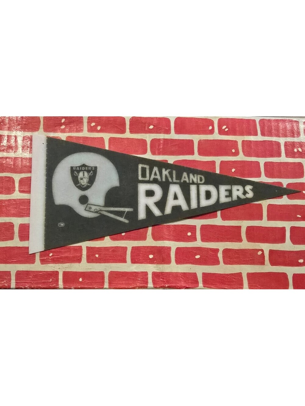 Oakland Raiders 9" NFL Football Vintage Felt Pennant Flag Banner